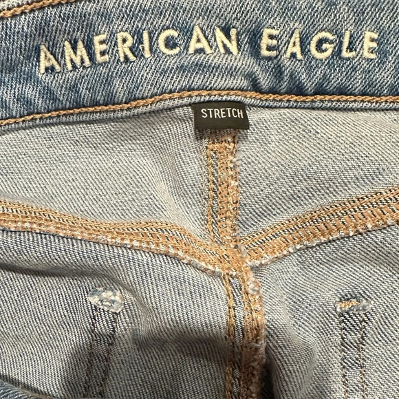EUC American Eagle Short Size 16 Mom Jeans - Picture 4 of 5